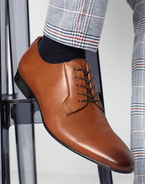Aldo schoes - ALDO Crew members enjoy FREE shipping over $50+, always! Shop now, pay later with Afterpay. The ultimate destination for style-minded men and women, Aldo Shoes and accessories offer boundless options and of-the-moment styles to inspire you to live life out loud, your way, always.